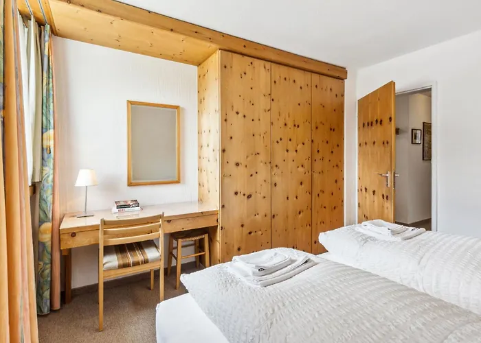 Guardaval 101 By Interhome